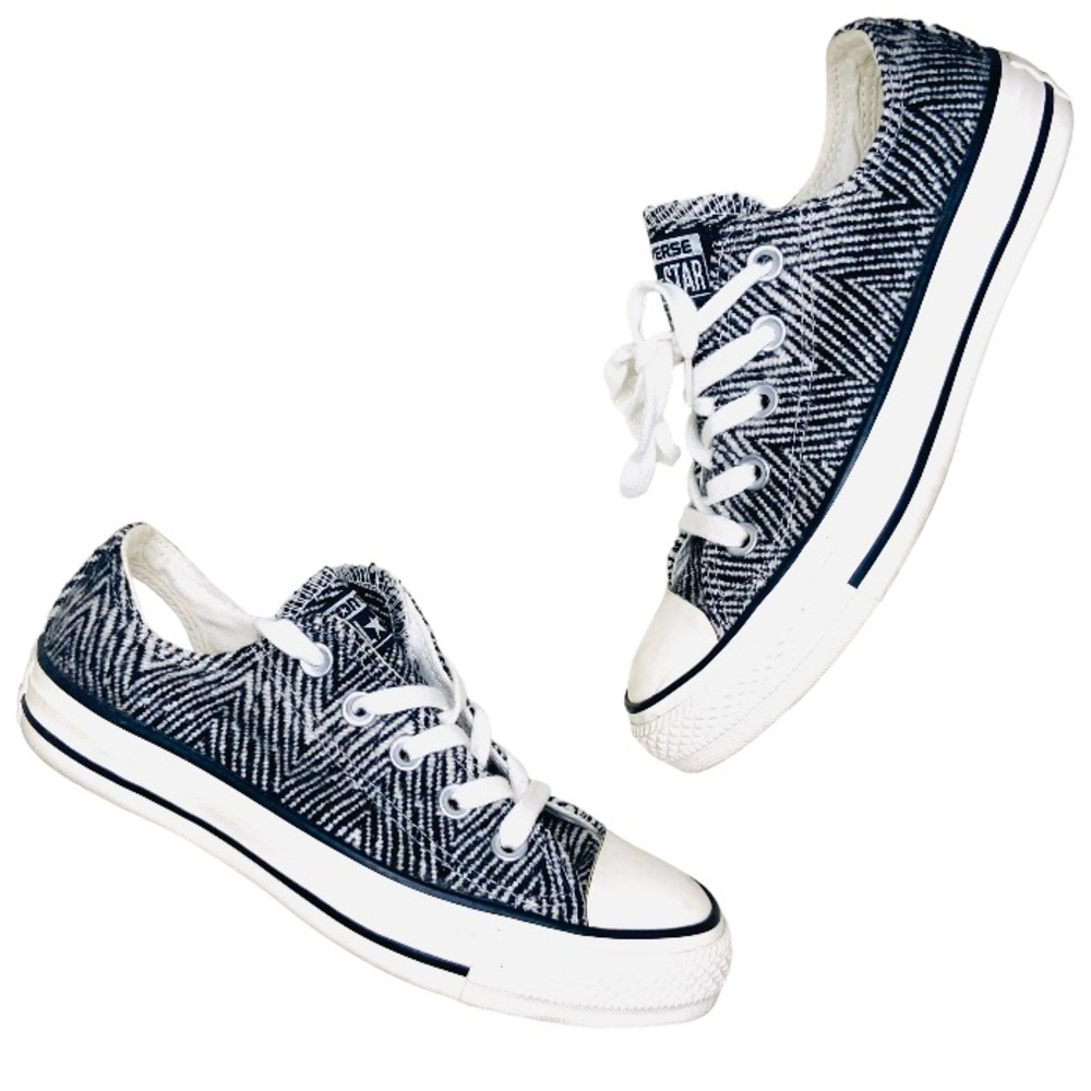 Converse Black White Woven Striped Low Top Sneaker size 5